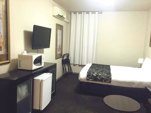 City Square Motel - E Caravan Parks 1