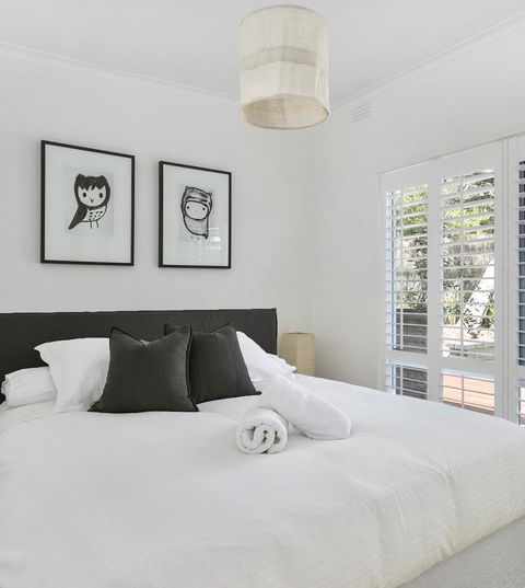 Capella Villa No. 4 - Stunning Luxury Decor Inside And Out - E Caravan Parks 9