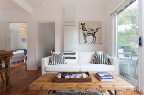 Capella Villa No. 4 - Stunning Luxury Decor Inside And Out - E Caravan Parks 3