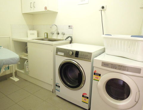 Plough Hotel - E Caravan Parks 29