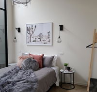 THE WAREHOUSE APARTMENTS - E Caravan Parks