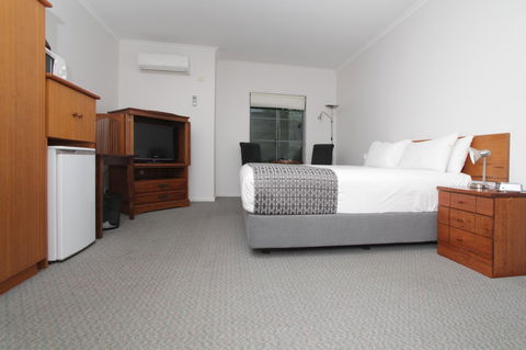 Quality Inn & Suites The Menzies - E Caravan Parks 4