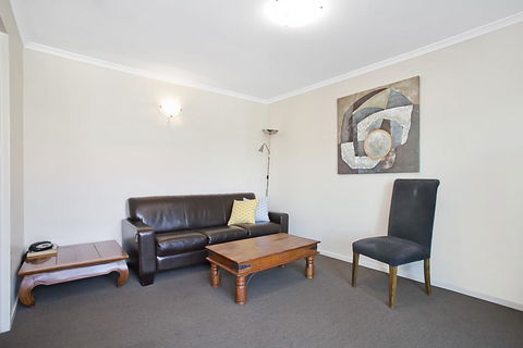 Quality Inn & Suites The Menzies - E Caravan Parks 30