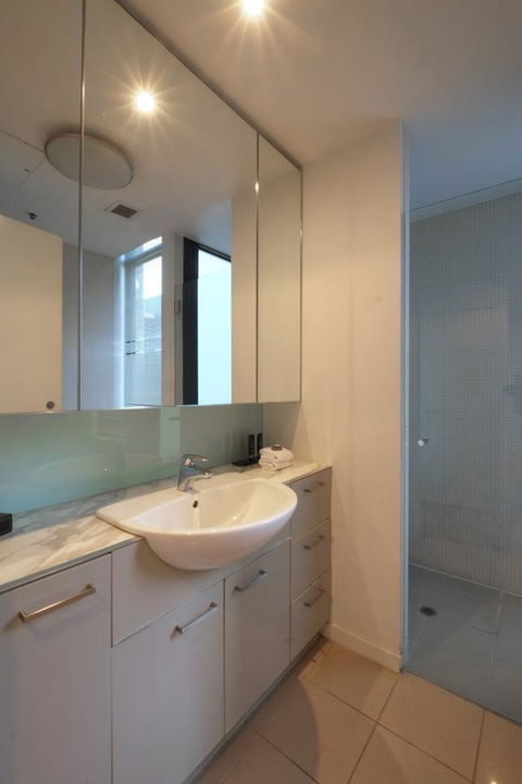 ACD Apartments - E Caravan Parks 1
