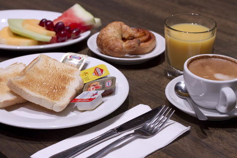 Causeway 353 Hotel - E Caravan Parks 19