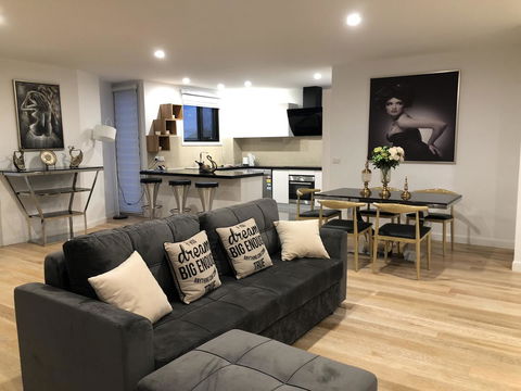 Apartments In Phillip Island Towers - Block C - E Caravan Parks 0