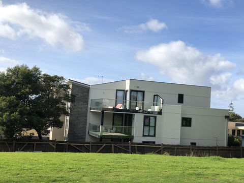 Apartments In Phillip Island Towers - Block C - E Caravan Parks 33