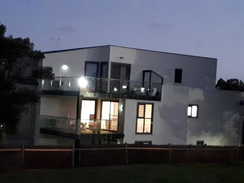 Apartments In Phillip Island Towers - Block C - E Caravan Parks 21
