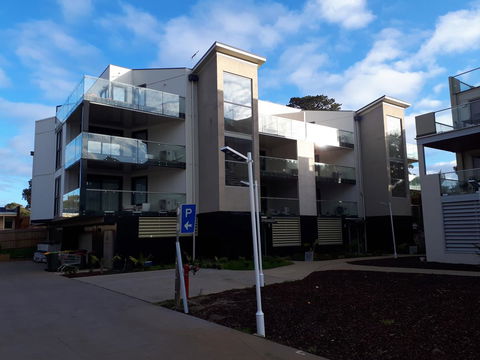 Apartments In Phillip Island Towers - Block C - E Caravan Parks 17