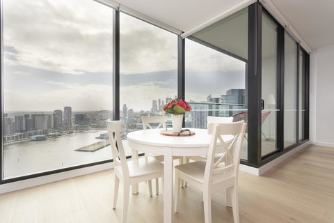 Melbourne Private Apartments - Collins Wharf Waterfront, Docklands - E Caravan Parks 26