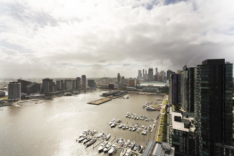 Melbourne Private Apartments - Collins Wharf Waterfront, Docklands - E Caravan Parks 24
