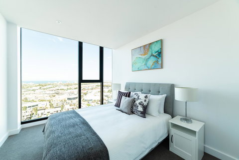 Melbourne Private Apartments - Collins Wharf Waterfront, Docklands - E Caravan Parks 9