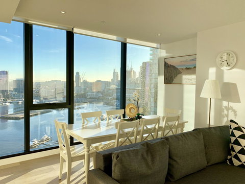 Melbourne Private Apartments - Collins Wharf Waterfront, Docklands - E Caravan Parks 8