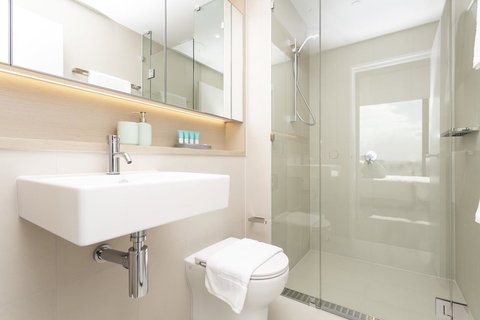 Melbourne Private Apartments - Collins Wharf Waterfront, Docklands - E Caravan Parks 18