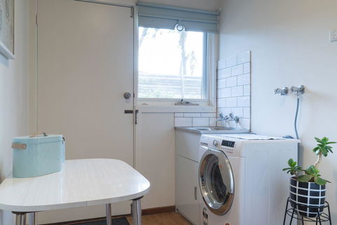 Uptown Frankston - E Caravan Parks 13