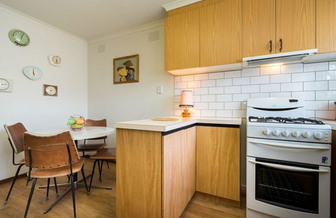 Uptown Frankston - E Caravan Parks 9