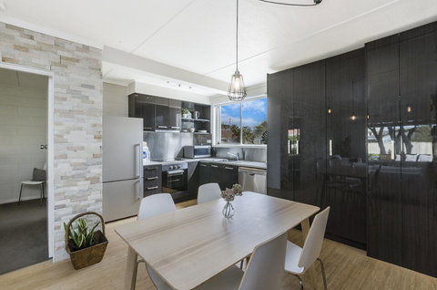 Portland Bay Apartments - E Caravan Parks 22