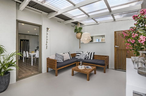 Portland Bay Apartments - E Caravan Parks 7