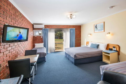 Torquay Tropicana Motel - E Caravan Parks 2
