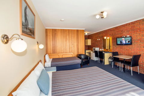 Torquay Tropicana Motel - E Caravan Parks 27