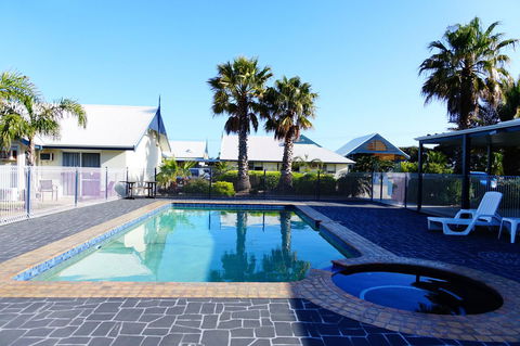 Torquay Tropicana Motel - E Caravan Parks 14