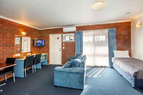 Torquay Tropicana Motel - E Caravan Parks 23
