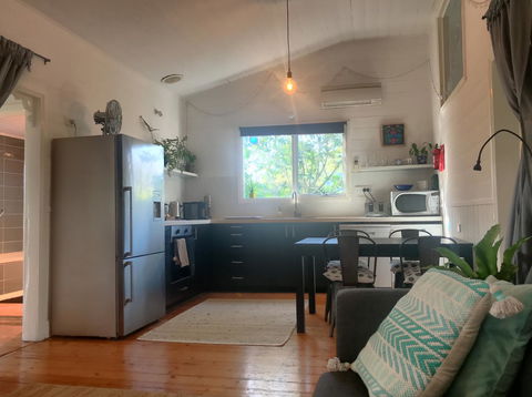 Cinta Cottage - E Caravan Parks 3