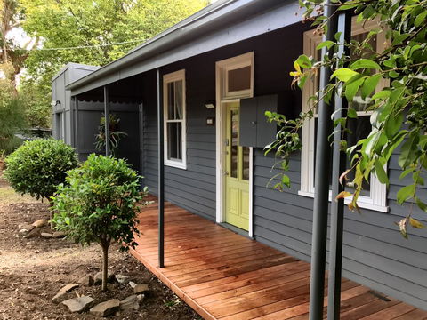 Cinta Cottage - E Caravan Parks 1