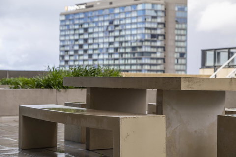 Signature Waterfront Apartments - E Caravan Parks 32