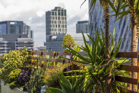 Signature Waterfront Apartments - E Caravan Parks 35