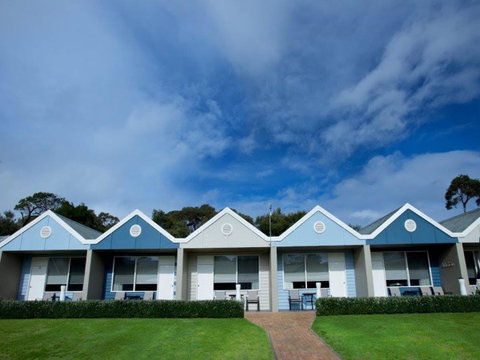 Sorrento Beach Motel - E Caravan Parks 11