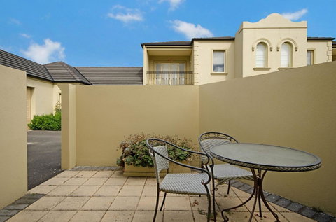 Sea Shells On Banyan Apartment - E Caravan Parks 8