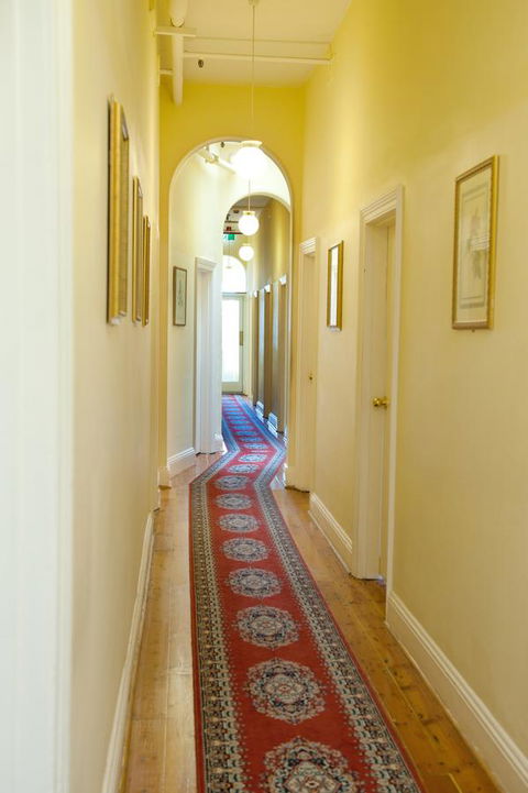 Hotel Claremont Guest House - E Caravan Parks 2