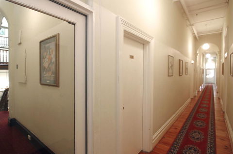 Hotel Claremont Guest House - E Caravan Parks 14