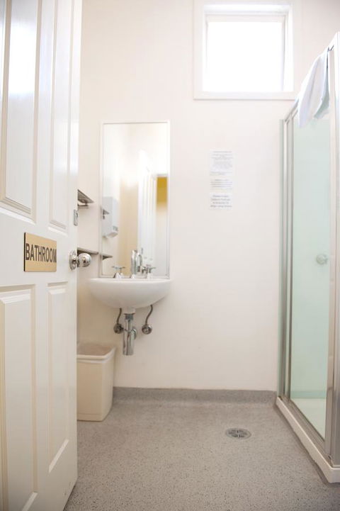 Hotel Claremont Guest House - E Caravan Parks 3