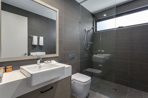 Blairgowrie Apartment 1 - On The Beach - E Caravan Parks 13