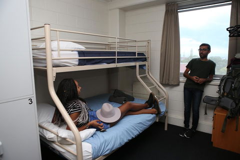 Melbourne Metro YHA - E Caravan Parks 39