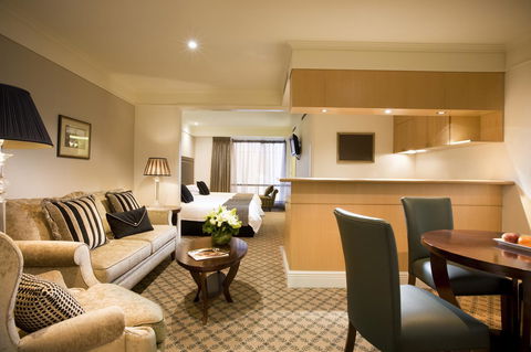 Stamford Plaza Melbourne - E Caravan Parks 1