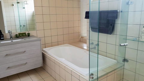 Number 9 Leisure Stay - E Caravan Parks 12