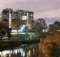 Playhouse Apartments - E Caravan Parks