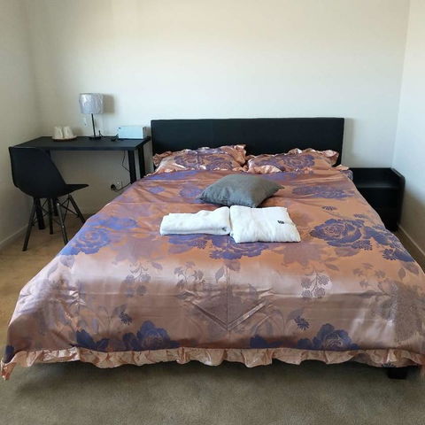 Melbourne Guest House - E Caravan Parks 11