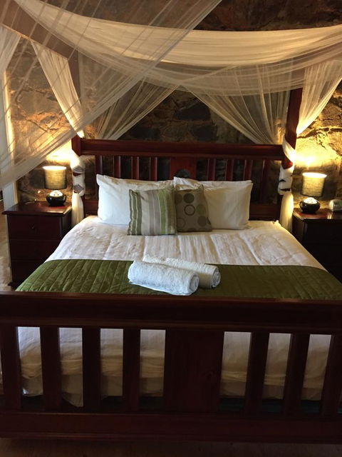 Little River Bed And Breakfast - E Caravan Parks 10