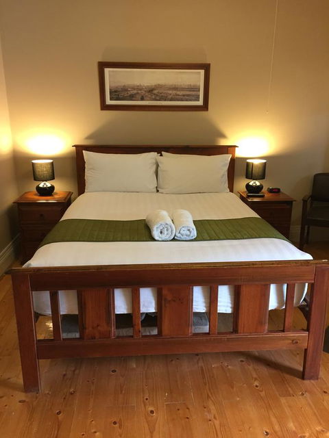Little River Bed And Breakfast - E Caravan Parks 16