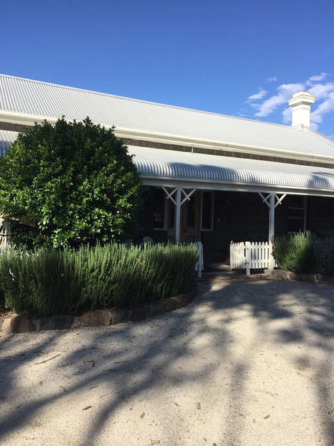 Little River Bed And Breakfast - E Caravan Parks 3