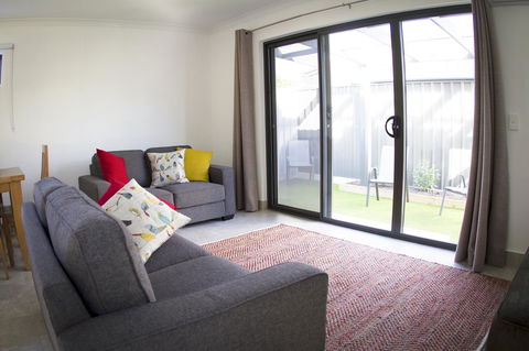 16 King Street - E Caravan Parks 5
