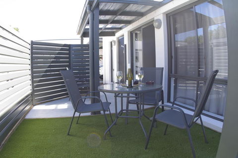 16 King Street - E Caravan Parks 16