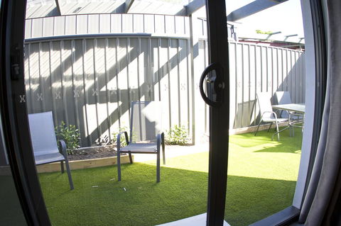 16 King Street - E Caravan Parks 4