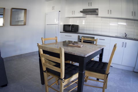 16 King Street - E Caravan Parks 10