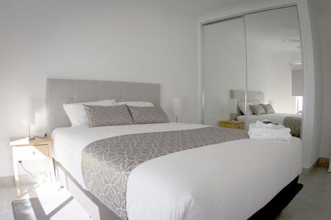 16 King Street - E Caravan Parks 7