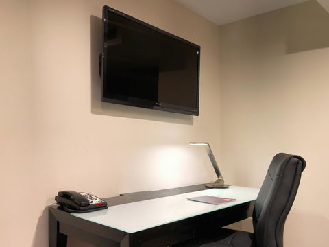 Hotel Grand Chancellor Melbourne - E Caravan Parks 21